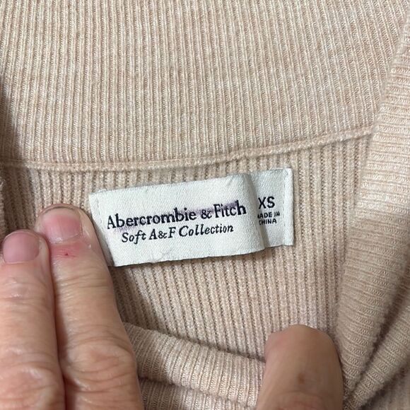 Elegant Cream Sweater Dress - Picture 2 of 3